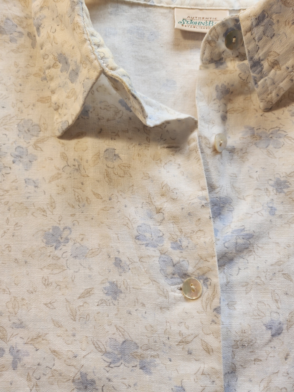 100% Linen Ivory/Blue Floral Button-Down Short Sleeve Shirt - Picture 8 of 8